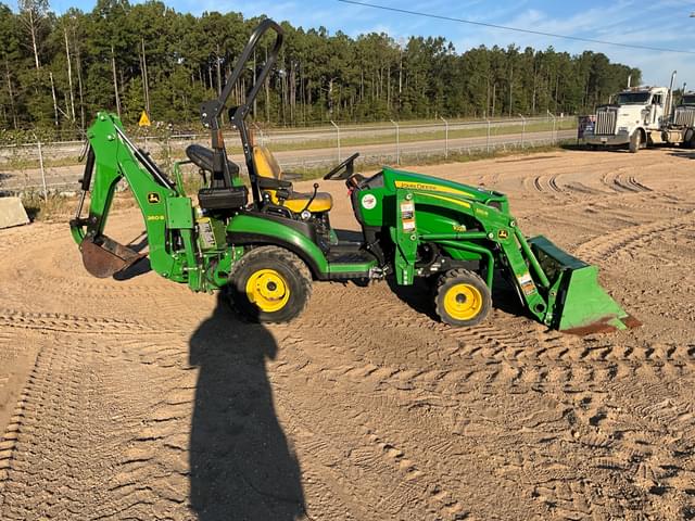 Image of John Deere 1025R equipment image 3