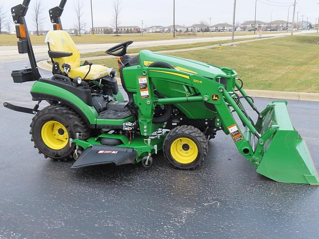 Image of John Deere 1025R equipment image 3