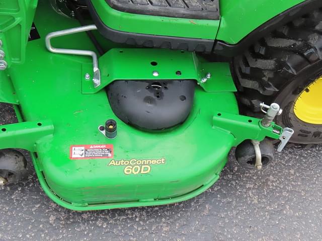 Image of John Deere 1025R equipment image 4