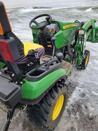 Image of John Deere 1025R equipment image 4