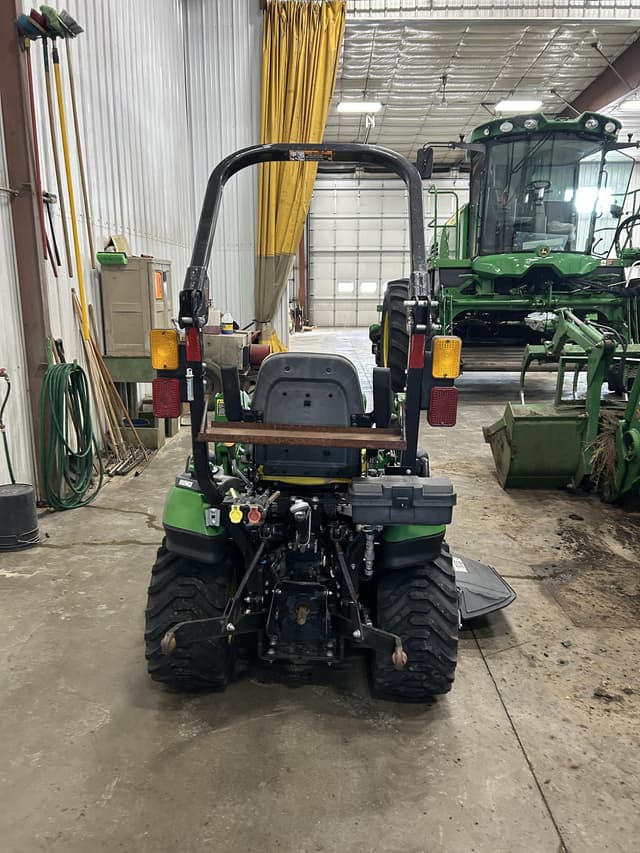 Image of John Deere 1025R equipment image 2