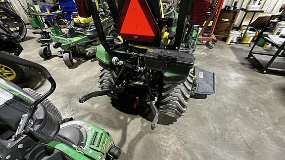 Image of John Deere 1025R equipment image 4