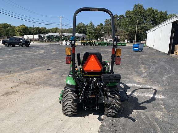 Image of John Deere 1025R equipment image 2