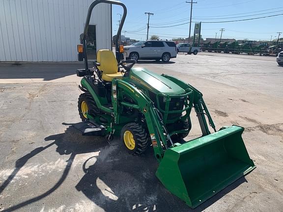 Image of John Deere 1025R equipment image 4