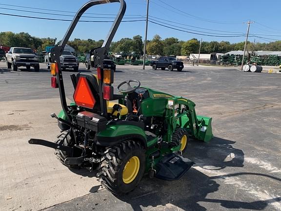 Image of John Deere 1025R equipment image 3