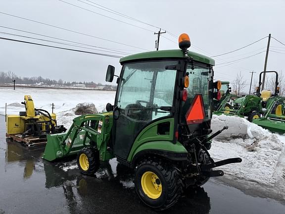 Image of John Deere 1025R equipment image 2