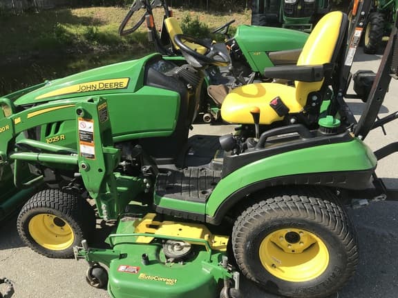 Image of John Deere 1025R equipment image 2