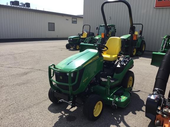 Image of John Deere 1025R equipment image 2