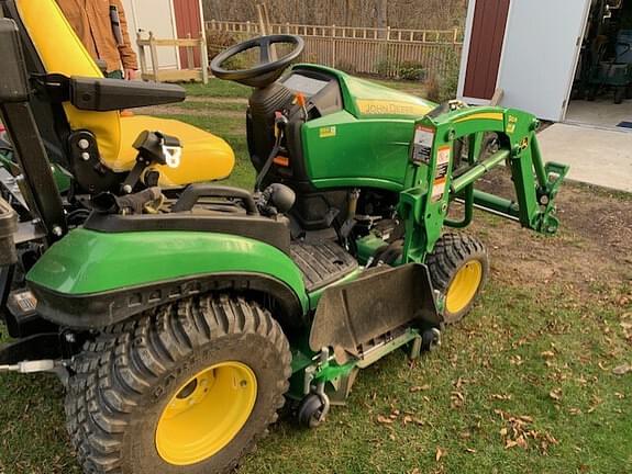 Image of John Deere 1025R equipment image 1