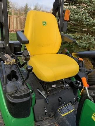 Image of John Deere 1025R equipment image 4