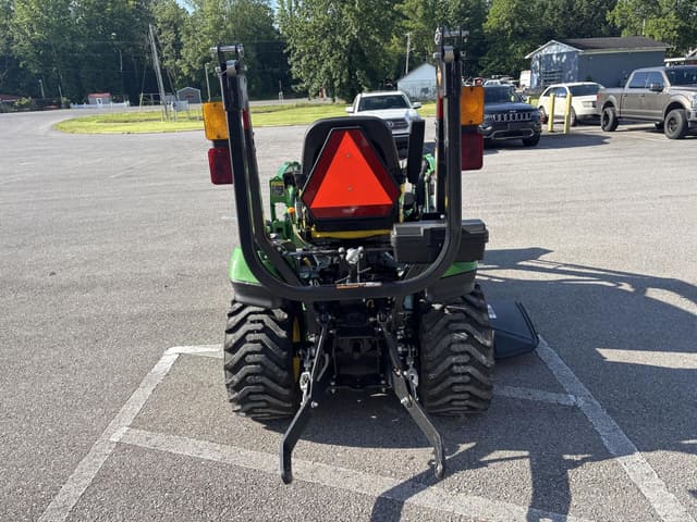 Image of John Deere 1025R equipment image 3