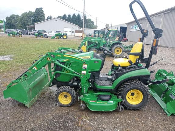 Image of John Deere 1025R equipment image 1