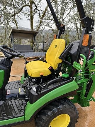 Image of John Deere 1025R equipment image 4