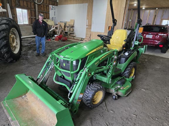 Image of John Deere 1025R equipment image 2