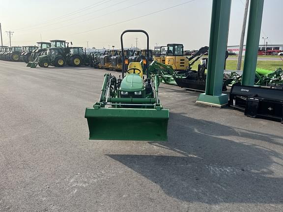 Image of John Deere 1025R equipment image 3