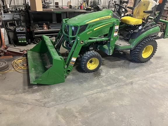 Image of John Deere 1025R equipment image 3