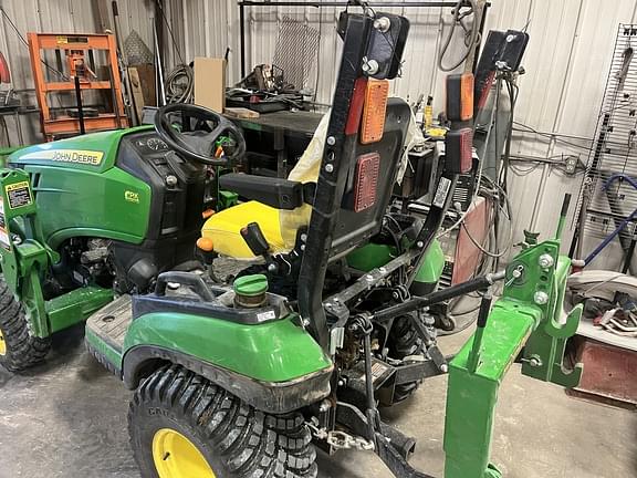 Image of John Deere 1025R equipment image 2