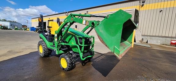 Image of John Deere 1025R equipment image 4