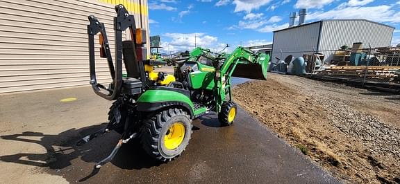 Image of John Deere 1025R equipment image 3