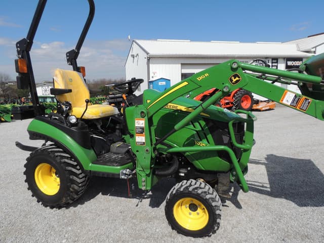 Image of John Deere 1025R equipment image 2