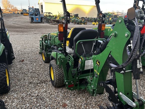 Image of John Deere 1025R equipment image 3