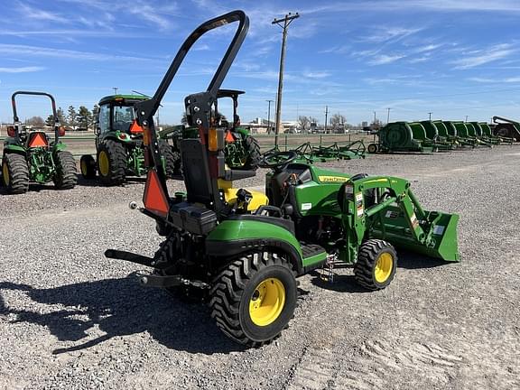 Image of John Deere 1025R equipment image 4