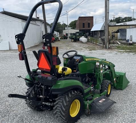 Image of John Deere 1025R equipment image 3