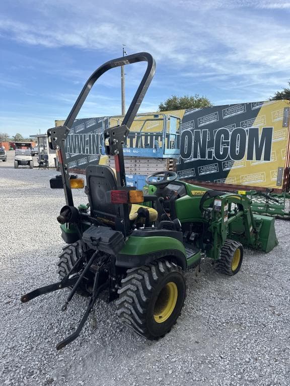 Image of John Deere 1025R equipment image 3