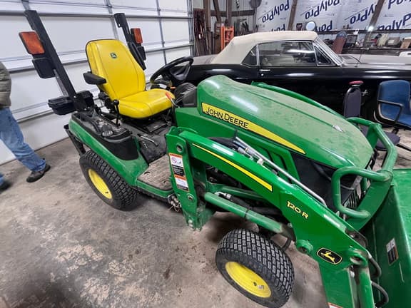 Image of John Deere 1025R equipment image 1
