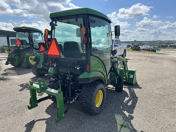 Image of John Deere 1025R equipment image 4