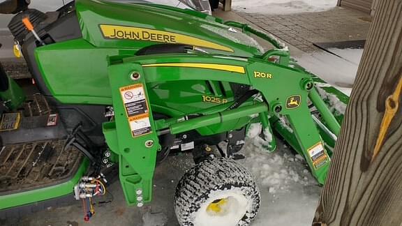 Image of John Deere 1025R equipment image 4