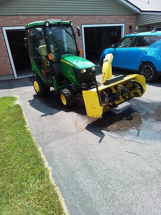 Image of John Deere 1025R equipment image 3