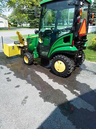 Image of John Deere 1025R equipment image 2