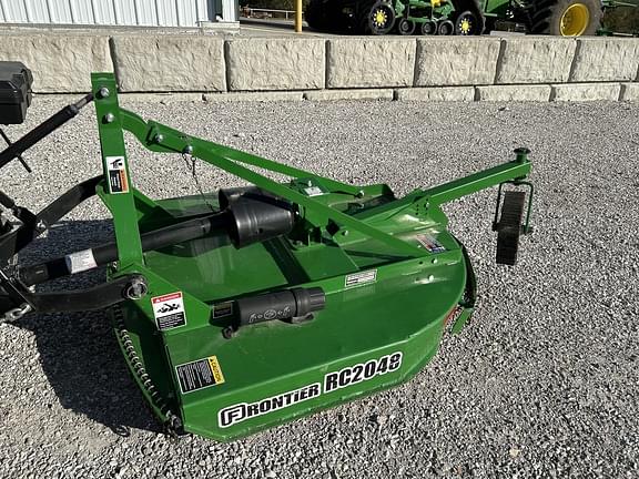 Image of John Deere 1025R equipment image 4