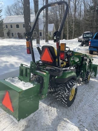 Image of John Deere 1025R equipment image 3