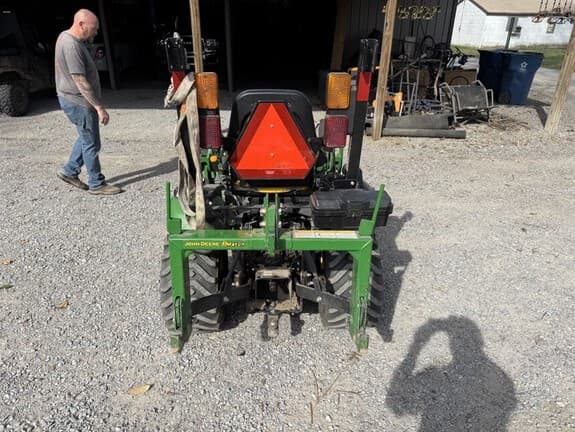 Image of John Deere 1025R equipment image 2