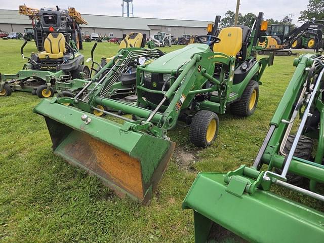 Image of John Deere 1025R equipment image 2