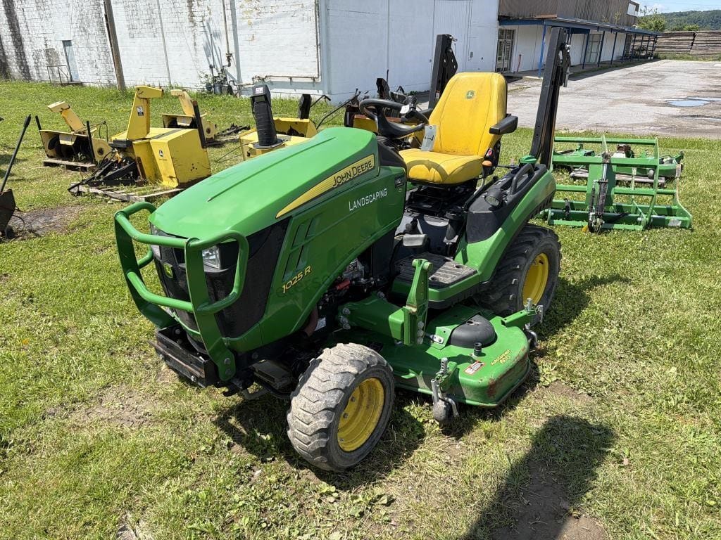 2020 John Deere 1025R Equipment Image0
