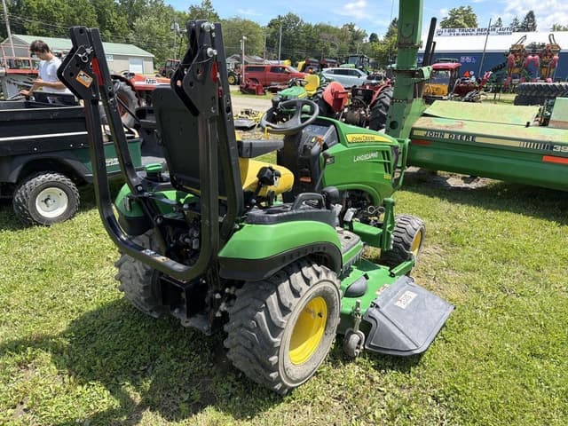 Image of John Deere 1025R equipment image 4