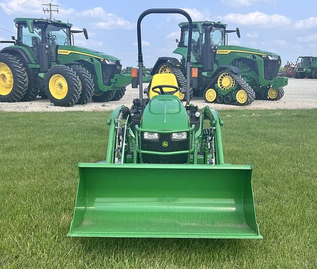 Image of John Deere 1025R equipment image 4