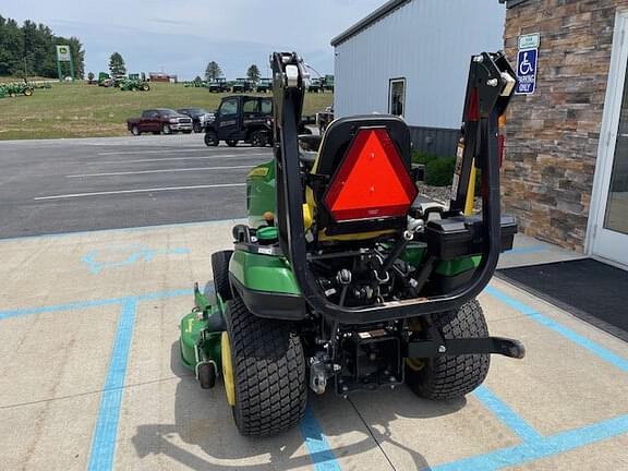 Image of John Deere 1025R equipment image 3