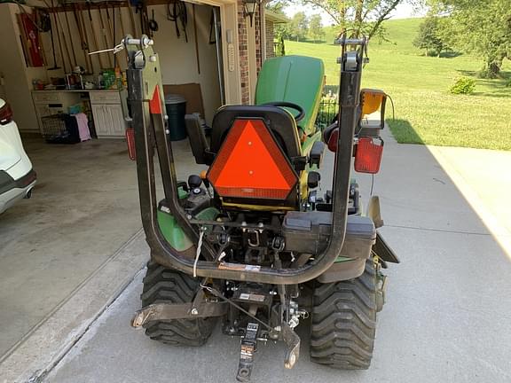 Image of John Deere 1025R equipment image 4
