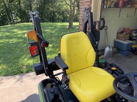 Image of John Deere 1025R equipment image 3
