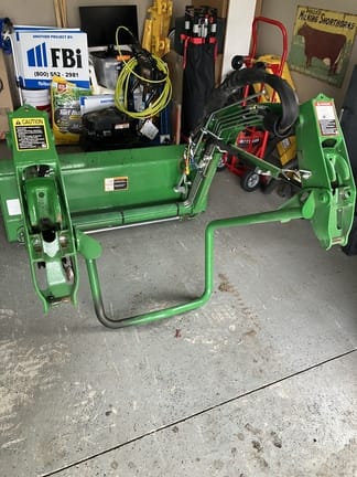 2020 John Deere 1025R Equipment Image0