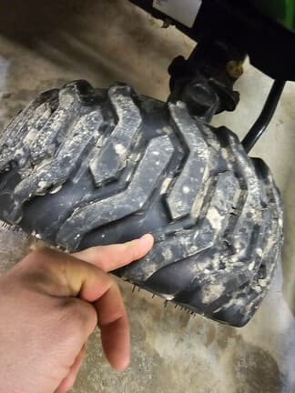 Image of John Deere 1025R equipment image 4