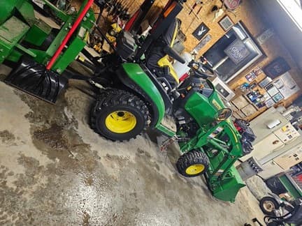 Image of John Deere 1025R equipment image 2