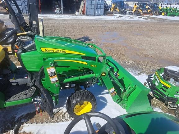 Image of John Deere 1025R equipment image 4