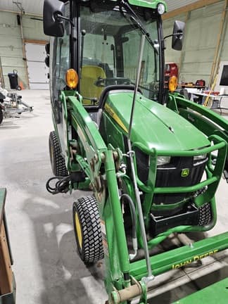 Image of John Deere 1025R equipment image 4