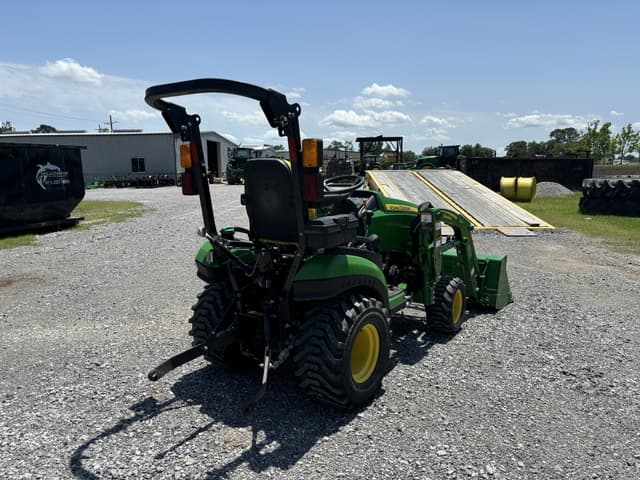 Image of John Deere 1025R equipment image 4