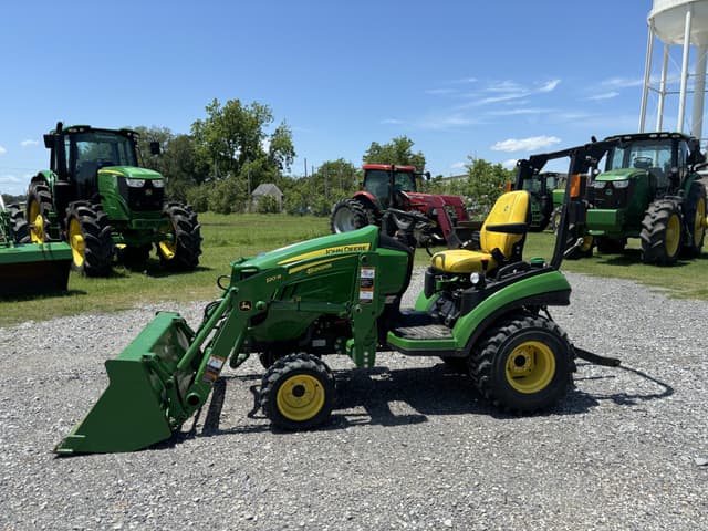 Image of John Deere 1025R equipment image 1